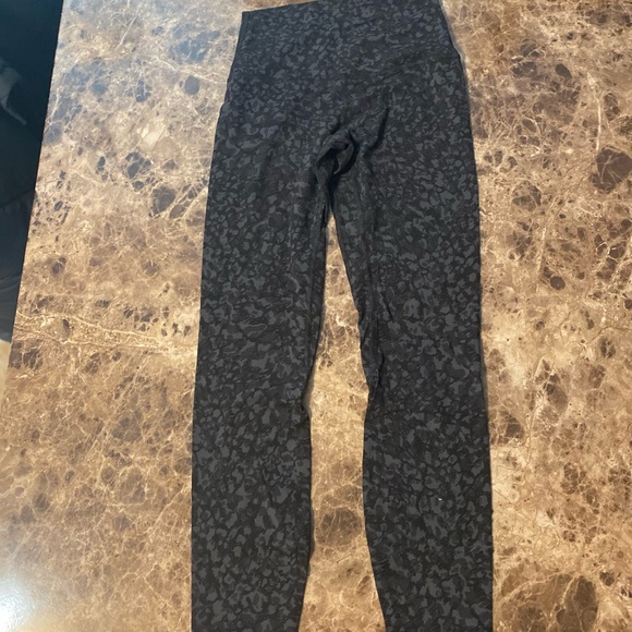 Lululemon Invigorate Legging - Picture 9 of 9